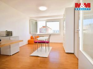 Pronájem bytu 1+kk, Praha - Kobylisy, Kyselova, 24 m2