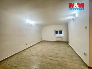 Prodej atypického bytu, Slaný, Ouvalova, 39 m2