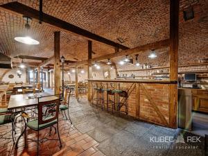 Prodej ubytování, Chotoviny, Táborská, 2200 m2