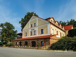 Prodej ubytování, Chotoviny, Táborská, 2200 m2