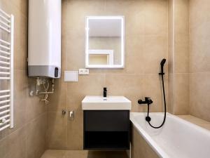 Prodej bytu 2+kk, Praha - Vysočany, Staromlýnská, 56 m2