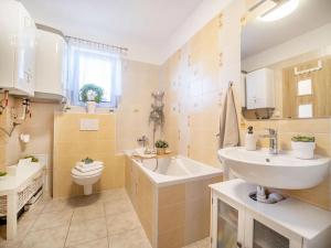 Prodej rodinného domu, Chotětov, Do Haček, 73 m2