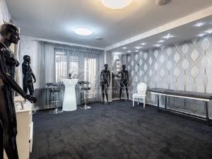 Prodej obchodního prostoru, Zeleneč, Jitrocelová, 150 m2