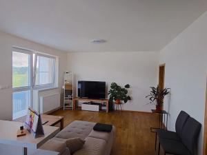 Pronájem bytu 2+kk, Trhové Sviny, Za Pilou, 53 m2