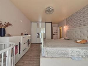 Prodej bytu 2+1, Náchod, Běloveská, 63 m2
