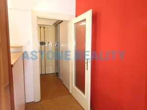 Pronájem bytu 2+kk, Praha - Nusle, U Slovanské pojišťovny, 54 m2