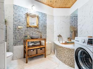 Prodej vícegeneračního domu, Bouzov, 420 m2