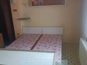 Pronájem bytu 1+1, Praha - Strašnice, Nad kapličkou, 37 m2