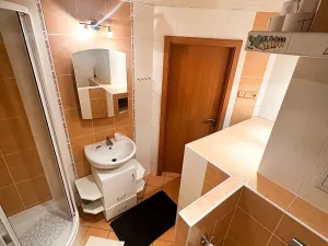 Prodej bytu 2+kk, Praha - Kyje, Lipnická, 44 m2
