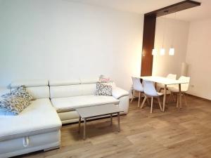 Pronájem bytu 2+kk, Olomouc, Sokolovská, 68 m2