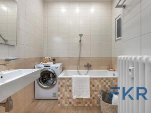 Prodej bytu 1+1, Praha - Dejvice, Koulova, 53 m2