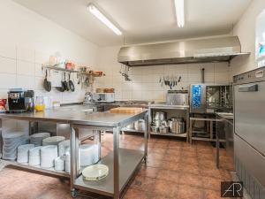 Prodej ubytování, Hovorany, 885 m2