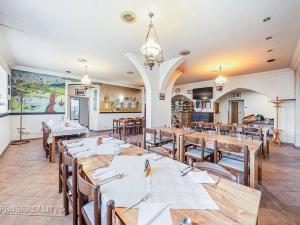 Prodej restaurace, Zvíkovské Podhradí, 780 m2
