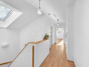 Prodej bytu 4+kk, Praha - Zbraslav, Jaromíra Vejvody, 149 m2