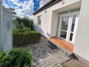 Pronájem obchodního prostoru, Louny, Průmyslová, 126 m2