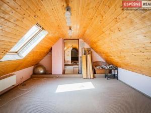 Prodej rodinného domu, Vysoký Újezd, Ke Hřišti, 280 m2
