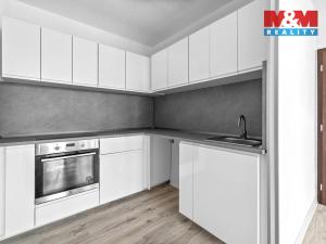 Prodej bytu 2+kk, Kladno - Kročehlavy, Děčínská, 48 m2