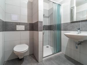 Prodej bytu 2+kk, Jince, Zborovská, 41 m2