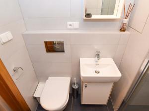 Pronájem bytu 1+kk, Praha - Žižkov, Štítného, 34 m2