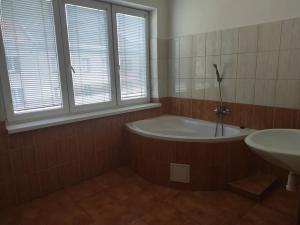 Pronájem bytu 2+kk, Ostrava, 28. října, 48 m2