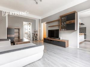 Pronájem bytu 2+1, Teplice, Buzulucká, 57 m2