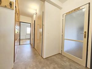 Pronájem bytu 3+kk, Praha - Záběhlice, Bělčická, 60 m2