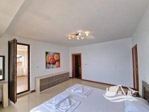 Prodej bytu 4+kk, Nesebar, Bulharsko, 222 m2