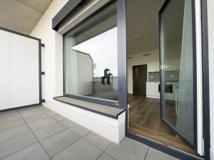 Pronájem bytu 1+kk, Praha - Hloubětín, Kolbenova, 30 m2