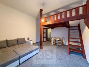 Pronájem bytu 2+1, Praha - Podolí, Na dolinách, 59 m2