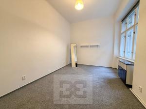 Pronájem bytu 2+1, Praha - Podolí, Na dolinách, 59 m2
