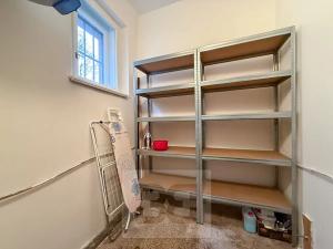 Pronájem bytu 2+1, Praha - Podolí, Na dolinách, 59 m2