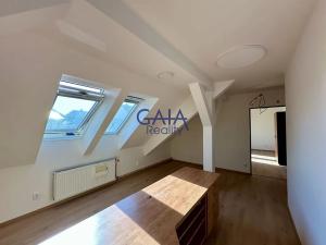 Pronájem bytu 2+1, Kyjov, třída Komenského, 58 m2