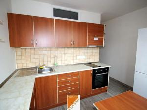 Pronájem bytu 2+1, Kadaň, Na Podlesí, 61 m2