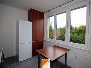 Pronájem bytu 2+1, Kadaň, Na Podlesí, 61 m2