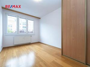 Pronájem bytu 2+kk, Praha - Stodůlky, Bašteckého, 42 m2