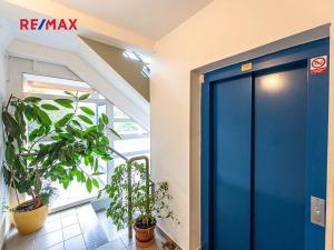 Pronájem bytu 2+kk, Praha - Stodůlky, Bašteckého, 42 m2