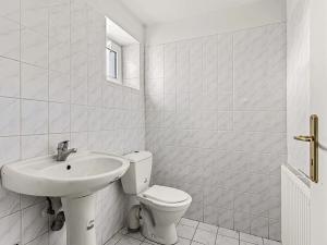 Prodej činžovního domu, Mnichovice, Skuhrovecká, 590 m2