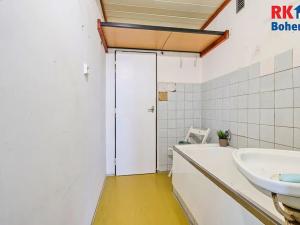 Prodej bytu 3+1, Praha - Kobylisy, Šiškova, 64 m2