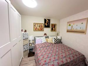 Prodej bytu 2+kk, Praha - Hlubočepy, náměstí Olgy Scheinpflugové, 50 m2