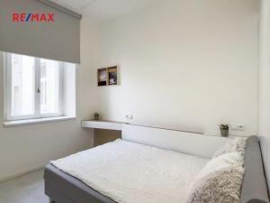 Pronájem bytu 2+kk, Praha - Vršovice, Orelská, 54 m2