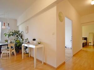 Pronájem bytu 2+1, Praha - Vršovice, Jakutská, 60 m2