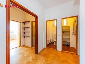 Pronájem bytu 2+1, Praha - Střešovice, Na Petynce, 63 m2