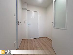 Pronájem bytu 1+kk, Ostrava, Spartakovců, 26 m2