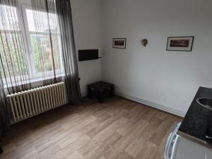 Pronájem bytu 1+kk, Praha - Radlice, Na Farkáně III, 24 m2