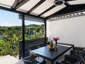 Prodej rodinného domu, Šolta, Chorvatsko, 125 m2