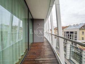 Pronájem bytu 2+kk, Praha - Smíchov, Holečkova, 72 m2