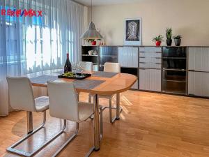 Prodej vícegeneračního domu, Lutín, 330 m2