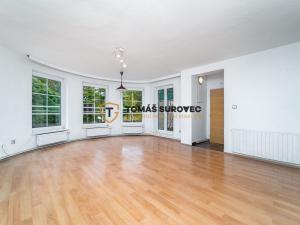 Pronájem bytu 2+1, Zlín, Štefánikova, 98 m2