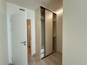 Pronájem bytu 2+kk, Praha, Kolbenova, 50 m2