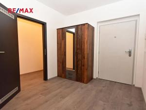 Pronájem bytu 2+kk, Praha - Kbely, Sedlářova, 58 m2